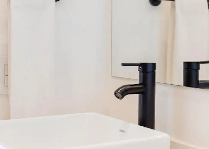 The Views And Location, 2 Bd