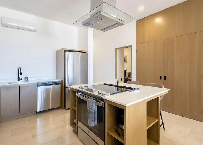 The Views And Location, 2 Bd